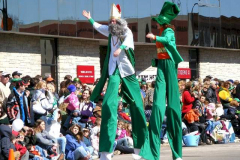 2007parade-stilts