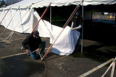 2008thurs-tentsetup1